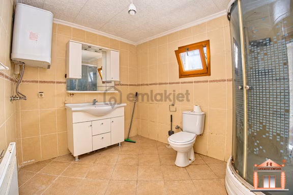 ️s-a-k-a-l-l-ı-dan Turgutreiste Bahçeli 3+1 Kiralık Daire 2