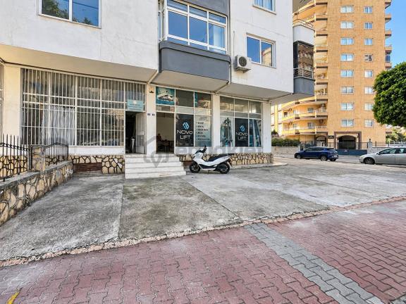 Satılık 2 Tapulu Dükkan Geniş Kullanım Alanı 1