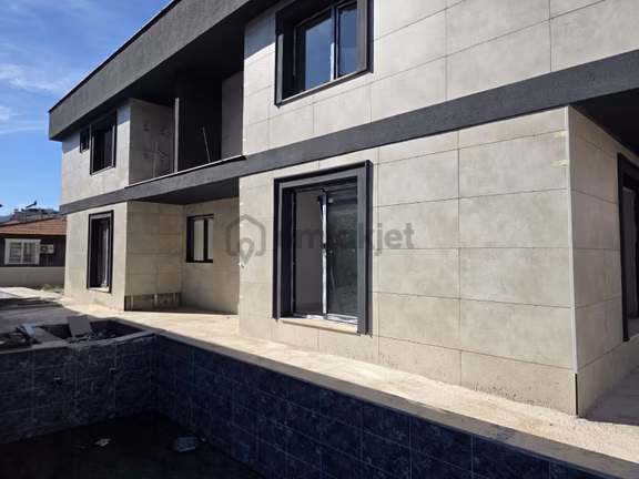 Son Fiyat- Müteahhitten 1 Aya Teslim 200 M2 Havuzlu Sitede 4+1 2