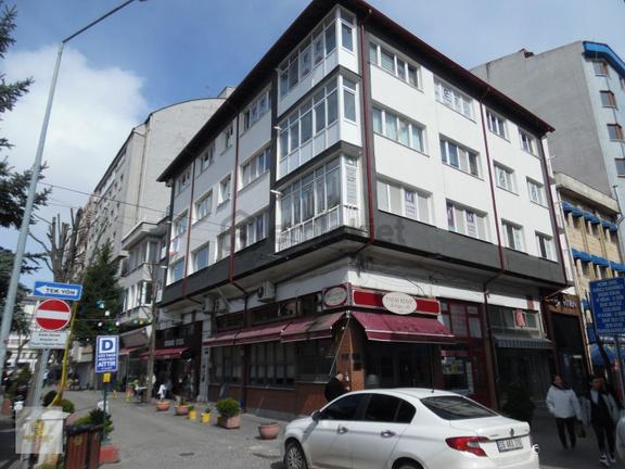 İstiklal Mahallesinde İki Eylül Caddesi Yakını Kiralık 2+1daire 1
