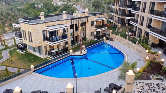 Kuşadası Değirmendere’de Kısmi Deniz Manzaralı Eşyalı Lüks Resıdence! 1