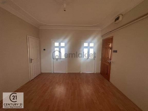C21 Cius; Gemlik Eşref Dinçerde Kiralık Geniş 3+1 Ara Kat Daire 2