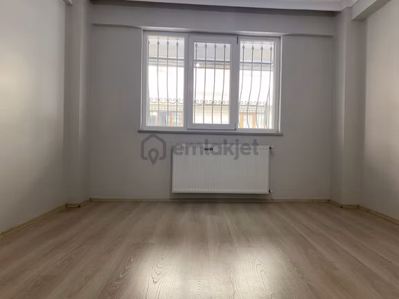 Avrupa Emlak Tan Menderes Mah 90m² 2+1 Yüksek Giriş,8-10 Yaş Arası,metroya 3 Dk(memur & Sabit Gelir) 2