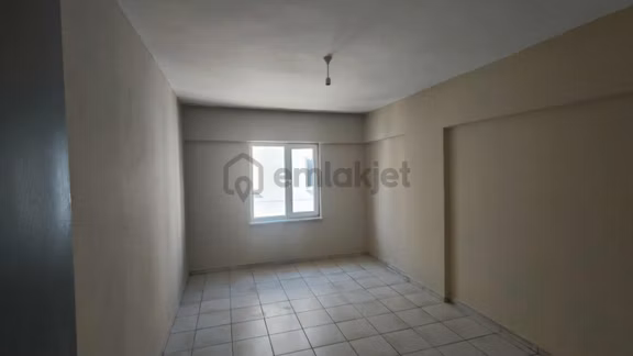 Sarımsaklıda Okul Bölgesinde Kiralık 3+1 Daire 2