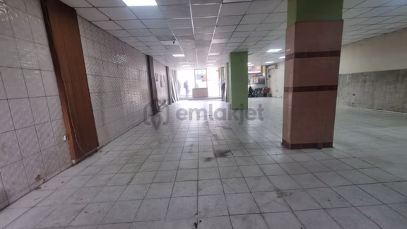 Ana Cadde Üzerinde Geniş Cepheli 190 Metrekare Kiralık İş Yeri 2