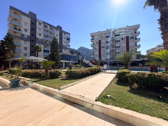 Antalya Konyaaltı Denız Manzaralı Nadır Genışlıktekı Bır Artı Bırlerden Manzaralı Kıralık 1 + 1 2
