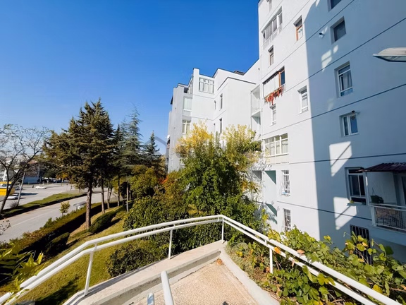 Camlı Klima Bloklarında Kiralık 2+1 Daire 1