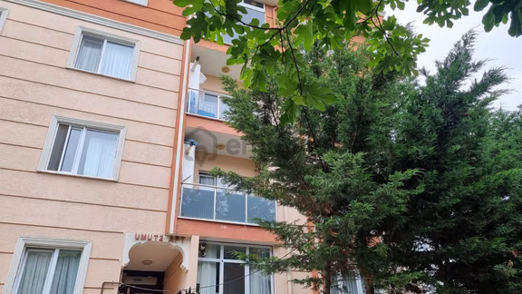 Büyükçekmece Murat Çeşme'de Kiralık 4+2 Teraslı Geniş Daire 140 M² 1