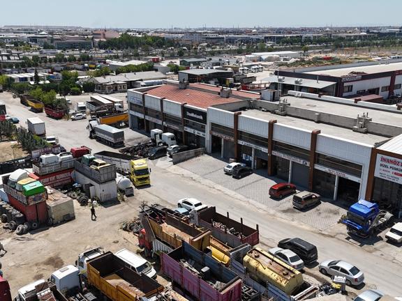 İşyapar'dan Yeni Kamyon Garajı Yakını 110+30 M² Satılık Dükkan 1