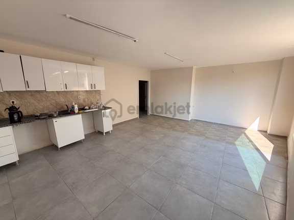 Sayaparka Yürüme Mesafesinde Geniş Bahçe Kullanım Alanına Sahip Kiralık 2+1 2