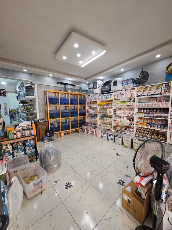 Çarşı Merkez Apdullah Paşa Minibüs Durağı Karşısı Satılık Dükkan 2