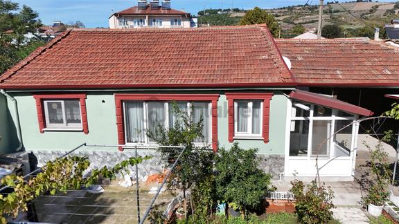309 M² Bahçeli Müstakil Köy Evi Doğalgazlı 2 Yola Cephe Sarıköy 1