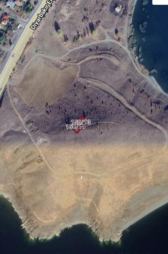 Diyarbakır Elazığ Yoluna 150m Yarım Suya Ada Konumunda Arsa 2