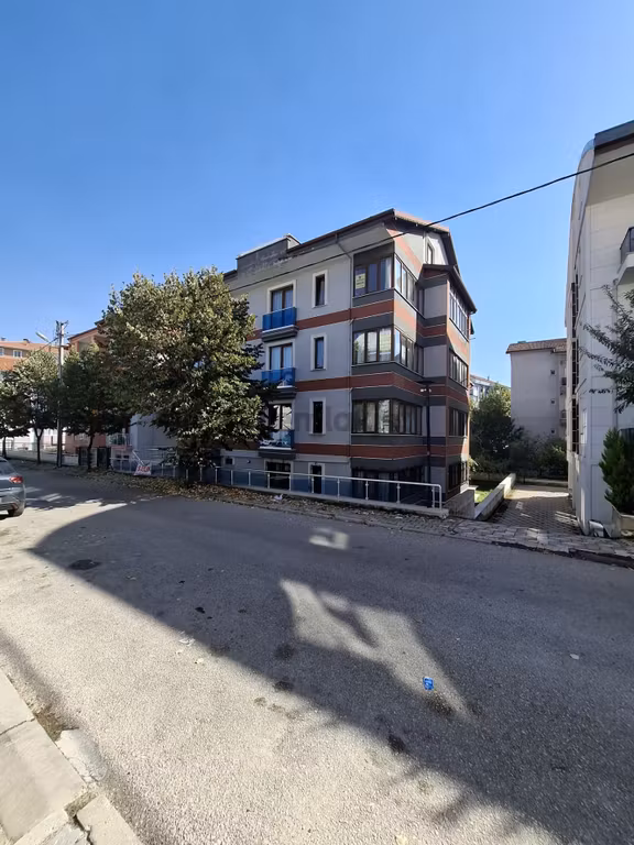 Anadolu Mahallesinde 2+0 Kiralık Daire 1