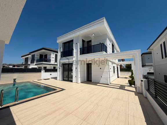 Didim Efeler Mahallesinde 4+1 Havuzlu Müstakil Satılık Sıfır Villa 1