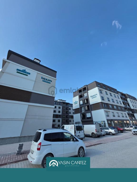 Yasin Cantez Emlak'tan Mengenede Site İçi 3+1 Satılık Daire 1
