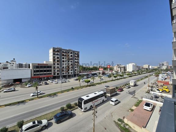 Numune Mahallesi'nde 1+1 Fiyatına Satılık 2+1 Daire 1