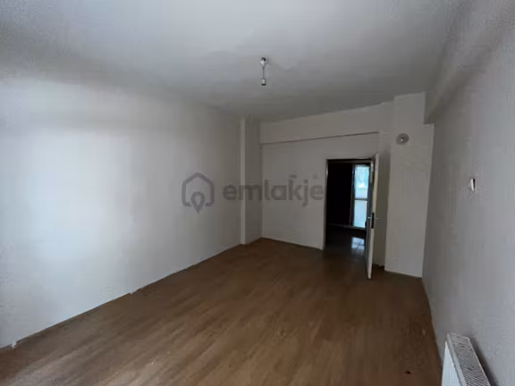 Kiçiköy Mah Tramvaya 3 Dk Mesafede Bakımlı Kiralık Daire 166/2 2