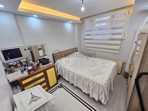 Zaferyapıdan Satılık Bağımsız Bahçekatı 2+1 85m2 16yaş 50.yılmh 1