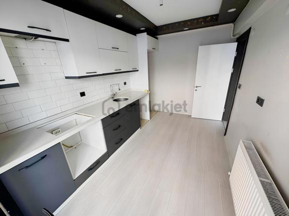Fatih Mh. Aslı Garden Cadde Mevki Ara Kat D.gazlı 2+1 Yeni Daire 1