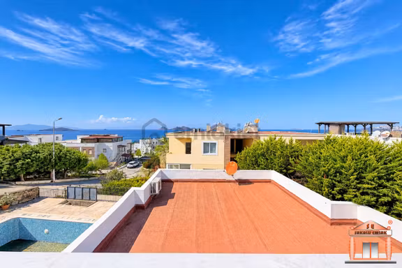 S-a-k-a-l-l-ı-d-a-n Turgutreiste Deniz Manzaralı Kiralık Daire 1