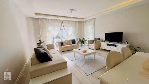Konyaaltı'nda Denize Yakın Satılık Havuzlu Fırsat Lüks Daire 1