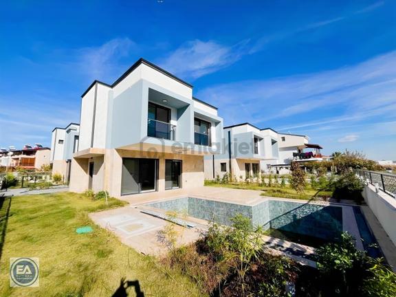 Güzelçamlıda Denize 250 Metre Mesafede Müstakil 3+1 Villa! 1