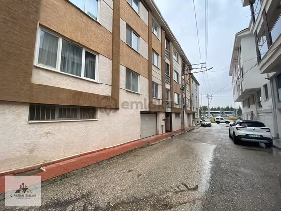Çırağan Emlak'tan Ertuğrulgazi Mah.vega Avm Yakını Lüx 2+1 Daire 1