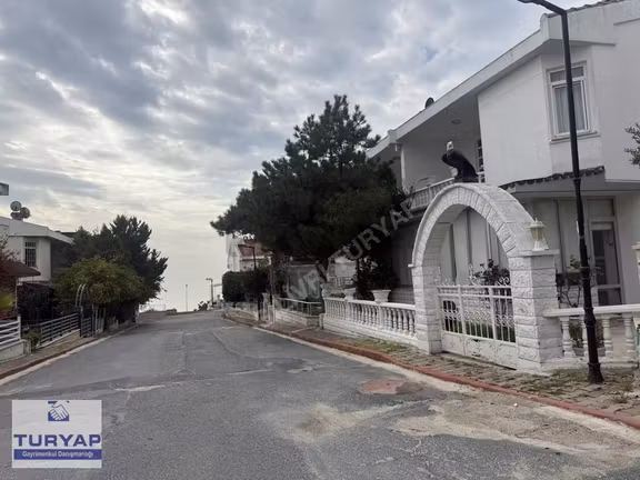 Büyük Erseven Tatil Köyünde Kiralık Eşyalı Villa 2