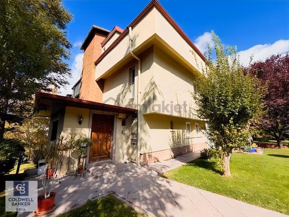 Alacaatlı Gama Sitesi Kiralık Büyük Tip 5+2 Lüks Köşe Villa 1