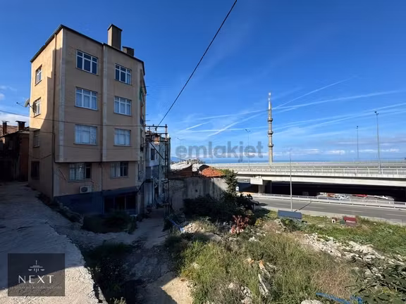Meydana Adım Mesafesinde Yüksek Kira Getirili 2 Daire + Depo 1