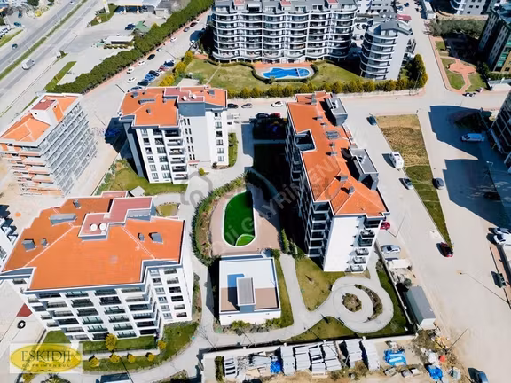Çanakkale Kepez'de Havuzlu, Güvenlikli Sitede Kiralık 2+1 Arakat 2