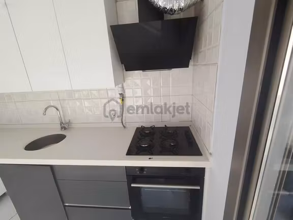 Elagöz Gayrımenkul'den 2 + 1 Ana Cadde Üzerı 2
