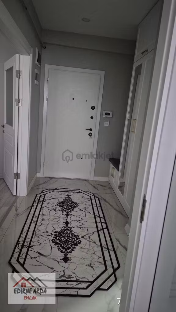 Arda Emlak Ofisi'nden Vitrin Evlerin'de Kapalı Otoparklı Lüks Daire 2