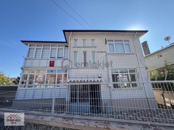 Arda Emlak Ofisin’den Uzunkaldirim Mevkiinde Müstakil Bahçeli Bakımlı Daire 1