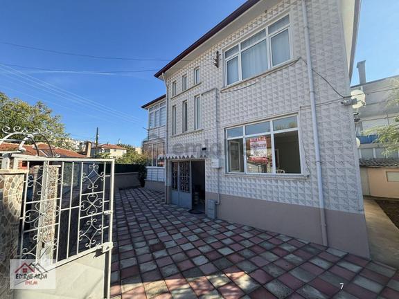 Arda Emlak Ofisin’den Uzunkaldirim Mevkiinde Müstakil Bahçeli Bakımlı Daire 2