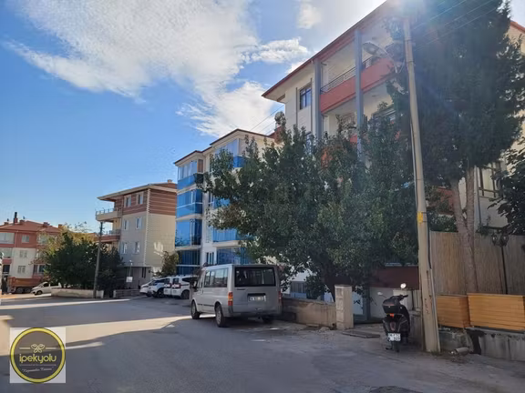 İpekyolu Gayrimenkulden Hacıkarada 3+1 Satılık Daire 2