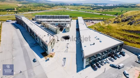Mega Şaşmazda Değerli Şerefiye De Eşsiz Konumda Avantajlı Dükkan 1