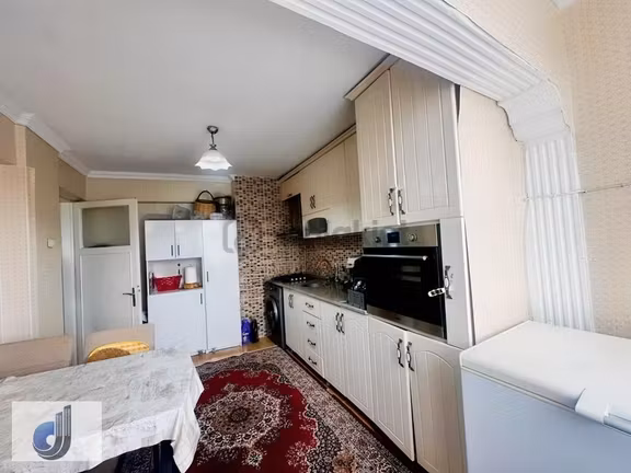 Atatürk Caddesi Yeni Adliye Karşısı Satılık Daire 2