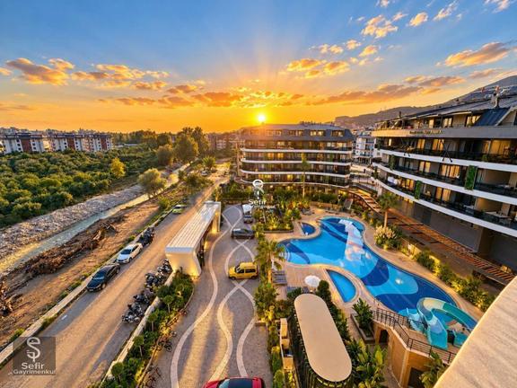 Alanya Oba'da Rıver Panoroma Sitesinde Satılık 3+1 Daire 1