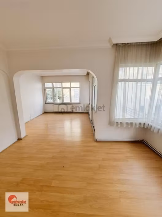 Pendik Uzmanı Cemal Kınay'dan Çarşı Merkezde Kiralık 3+1 İşyeri 2