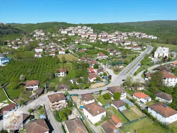 Düzce Sallar Mah Satılık 690 M2 3 Kat İmarlı Arsa Ve Müstakil Ev 2