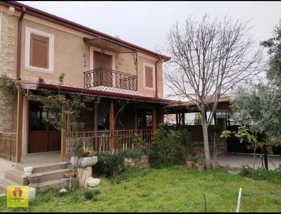 Borsem Kuleliden Ayvalık Altınova Da 300 M2 Kullanım 442 M2 Arsalı 3+1 Yapılı Satılık Villa 2