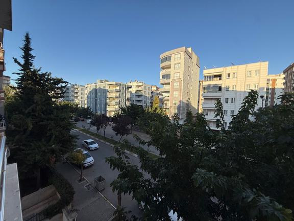 Yavuz Emlak Tan Satılık Daire Arakat Karaköprü Şenevler Mah 4 Oda 1