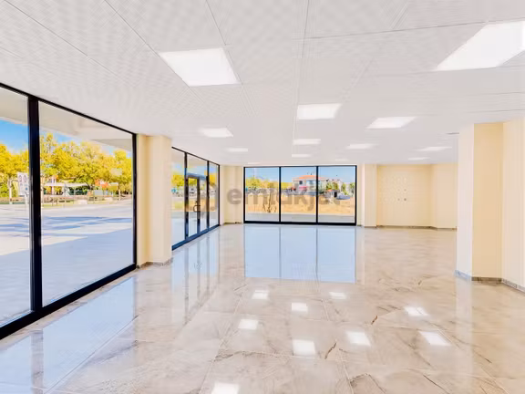 Antalya Çevre Yolunacephe Tabeladeğeri Çok Yüksek 240m2 Dükkan 2