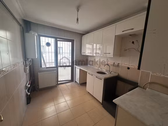 Güneşevler'de Cadde Üstü Yüksek Giriş 3+1 Satılık Daire 1