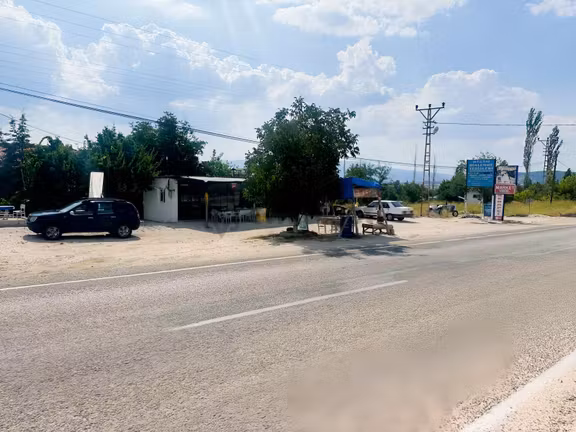 Antalya Denizli Otoyolunda Turizm Ruhsatlı Tesis 2
