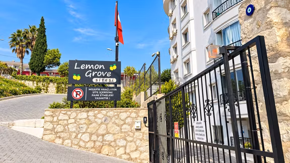 Kuşadası Kadınlar Denizi 3+1 Geniş Balkonlu Daire 1