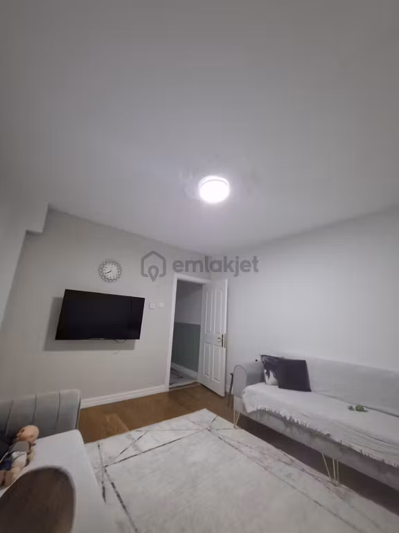 Yenilenmiş Daire Yüksek Giriş İhtiyaçtan Satılık 2