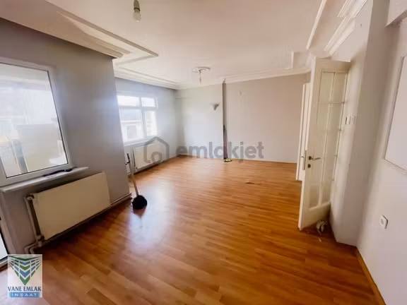 Vaneden Güngören Maraşalçakmakta Kiralık 3+1 Daire 2